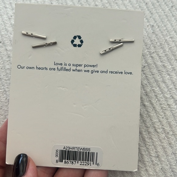 Alex and Ani expandable bangle heart - Picture 2 of 3